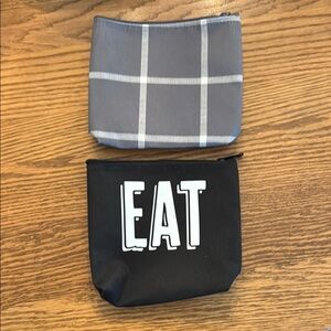 31 Snack and Go Pouch set of 2, both brand new never used, no packaging